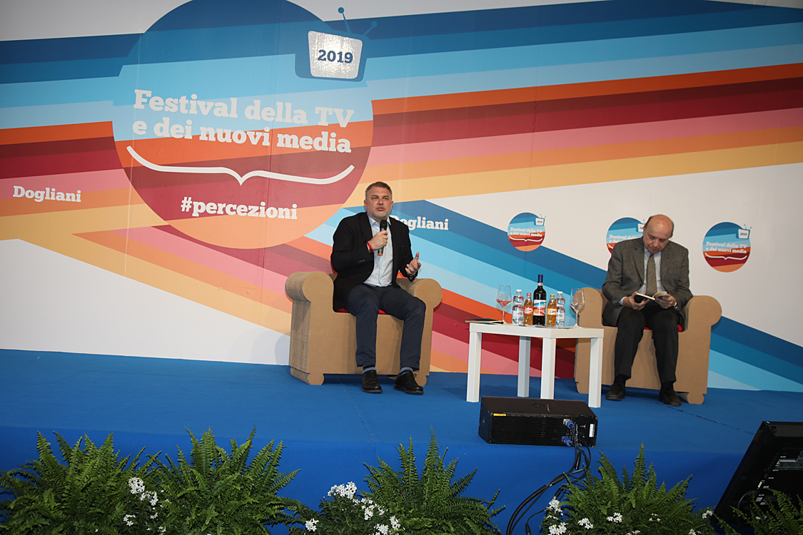Festival della TV e dei Nuovi Media 2019_292.jpg - La percezione della legalità e dei diritti Tempi della giustizia e certezza della pena, burocrazia ossessiva, corruzione diffusa, criminalità che sembra controllare intere aree del Paese.  Legalità e diritti sono percepiti solo come concetti astratti ? Repressione e propaganda sono le uniche risposte possibili? Lirio Abbate e Gustavo Zagrebelsky.